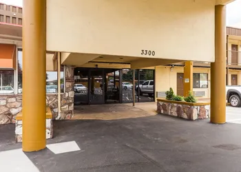 Howard Johnson by Wyndham Flagstaff hotel thumbnail 3