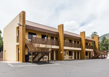 Howard Johnson by Wyndham Flagstaff hotel thumbnail 4