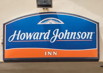 Howard Johnson by Wyndham Flagstaff hotel thumbnail 6