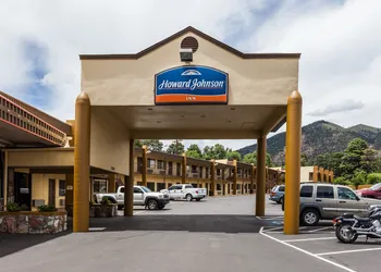 Howard Johnson by Wyndham Flagstaff hotel thumbnail 8