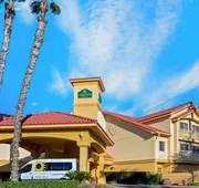 La Quinta Inn & Suites by Wyndham Tucson Airport hotel detail image 4