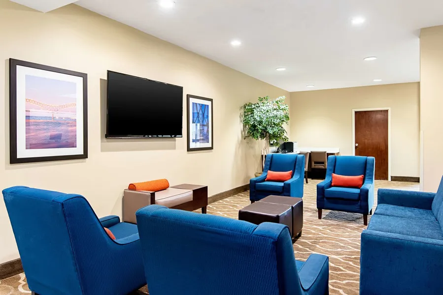 Comfort Inn & Suites Pine Bluff hotel detail image 2