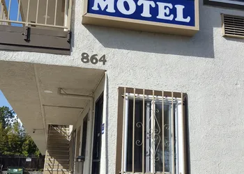 Bayview Motel hotel thumbnail 3
