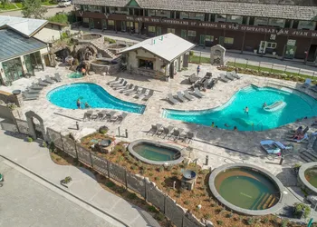 Twin Peaks Lodge & Hot Springs hotel thumbnail 2