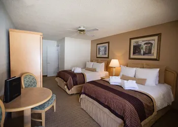 Twin Peaks Lodge & Hot Springs hotel thumbnail 7