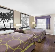 Super 8 by Wyndham Ellenton Bradenton Area hotel detail image 7