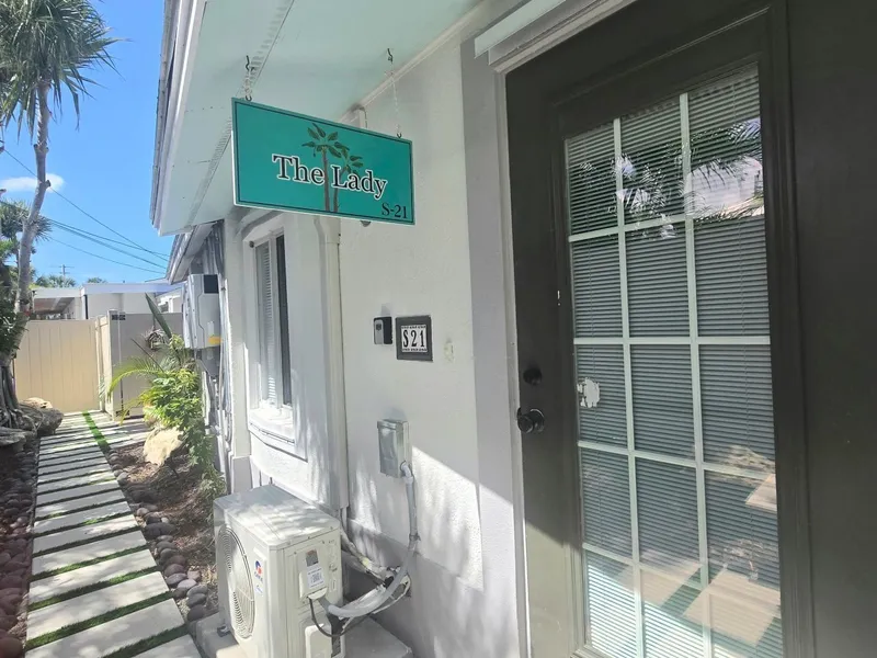 Palm Tree Villas hotel detail image 6