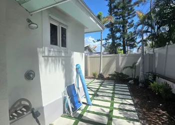Palm Tree Villas hotel thumbnail 5