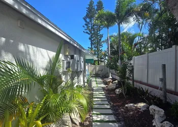 Palm Tree Villas hotel thumbnail 7