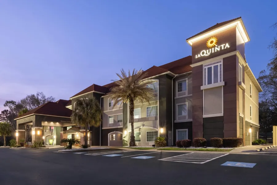 La Quinta Inn & Suites by Wyndham Savannah Airport - Pooler hotel detail image 2