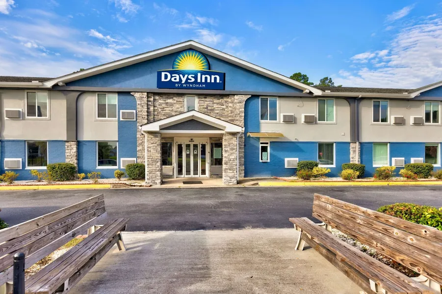 Days Inn by Wyndham Savannah Gateway I-95 hotel detail image 2