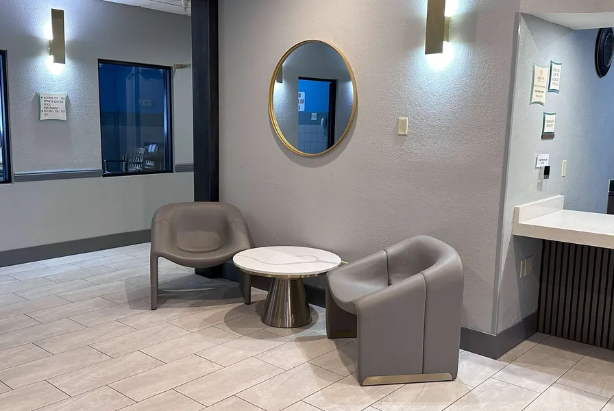 La Quinta Inn & Suites by Wyndham South Bend hotel detail image 2