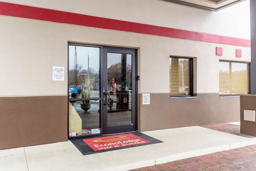 Econolodge Inn & Suites hotel detail image 2