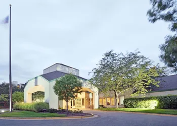 La Quinta by Wyndham Overland Park hotel thumbnail 2