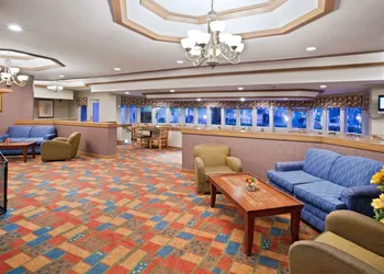 La Quinta by Wyndham Overland Park hotel thumbnail 6