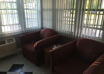 Elm Motel hotel thumbnail 5