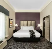 La Quinta Inn & Suites by Wyndham Canton MS hotel detail image 7
