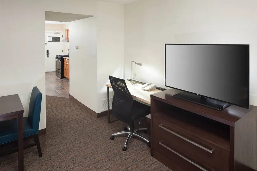 Residence Inn by Marriott Kansas City Country Club Plaza hotel detail image 6
