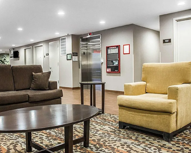 Days Inn by Wyndham Brooklyn Borough Park hotel detail image 6