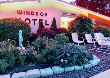 Windsor Motel hotel thumbnail 3