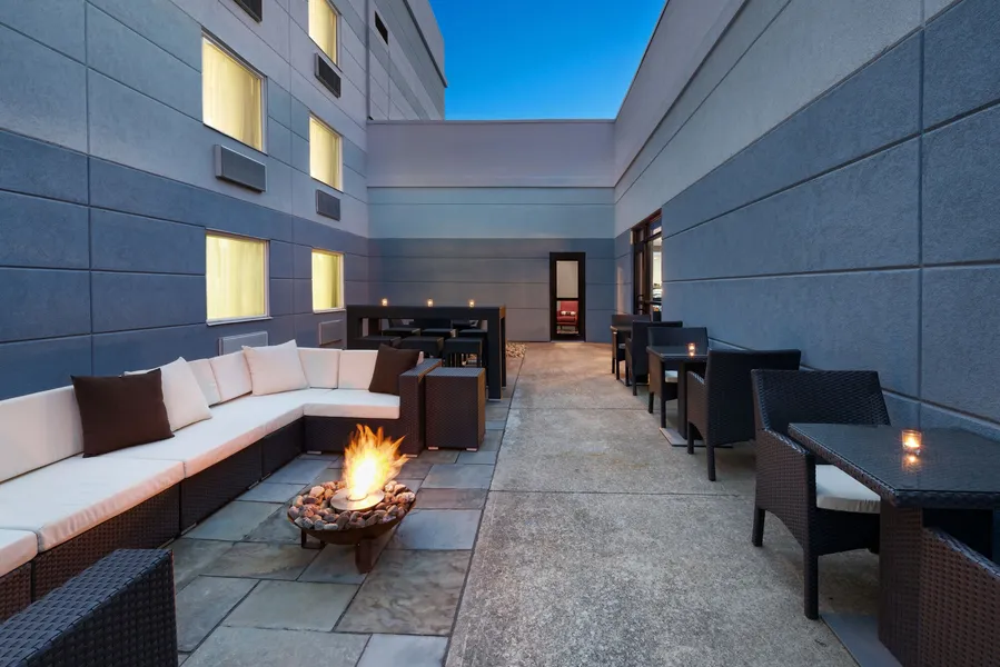 Hotel Indigo Cleveland-Beachwood by IHG hotel detail image 6
