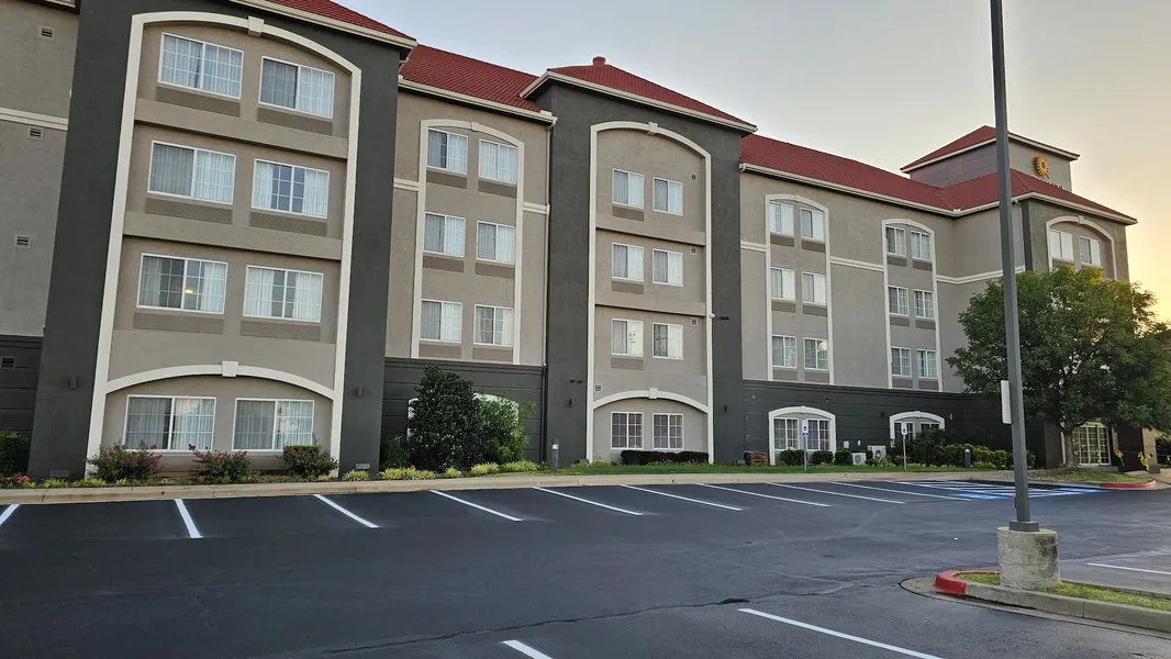La Quinta Inn & Suites by Wyndham Lawton / Fort Sill hotel detail image 2