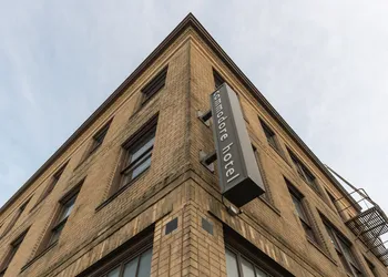 Commodore Hotel hotel thumbnail 2
