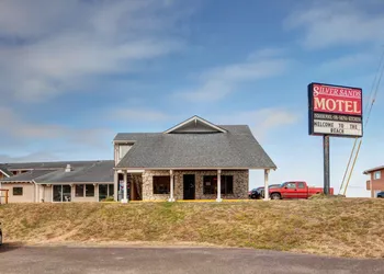 Silver Sands Motel hotel thumbnail 2