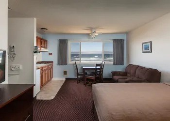 Silver Sands Motel hotel thumbnail 8