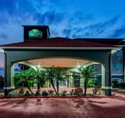 La Quinta Inn & Suites by Wyndham Alamo - McAllen East hotel detail image 3