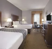 La Quinta Inn & Suites by Wyndham Corsicana hotel detail image 5