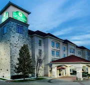 La Quinta Inn & Suites by Wyndham DFW Airport West - Euless hotel detail image 5