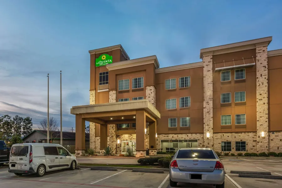 La Quinta Inn & Suites by Wyndham Houston Humble Atascocita hotel detail image 2
