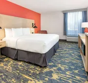La Quinta Inn & Suites by Wyndham Dallas - Las Colinas hotel detail image 5