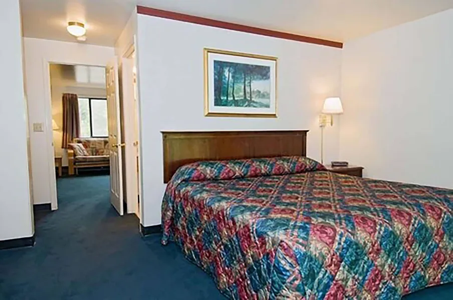Sequim Bay Lodge hotel detail image 6