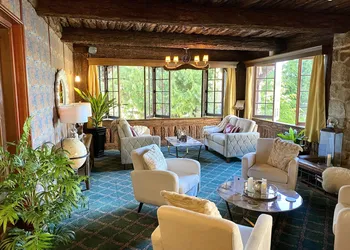 The Latch Inn hotel thumbnail 6