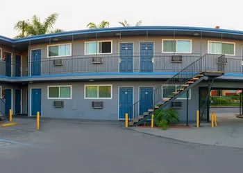 Comet Motel hotel thumbnail 2