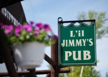 Driftwood Inn hotel thumbnail 2