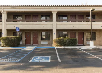 Premier Inns Thousand Oaks hotel thumbnail 6