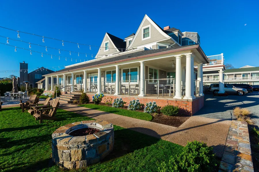 The Shore House hotel detail image 2