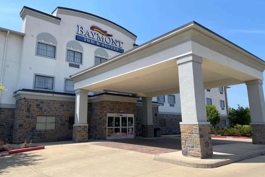 Baymont by Wyndham College Station hotel detail image 2