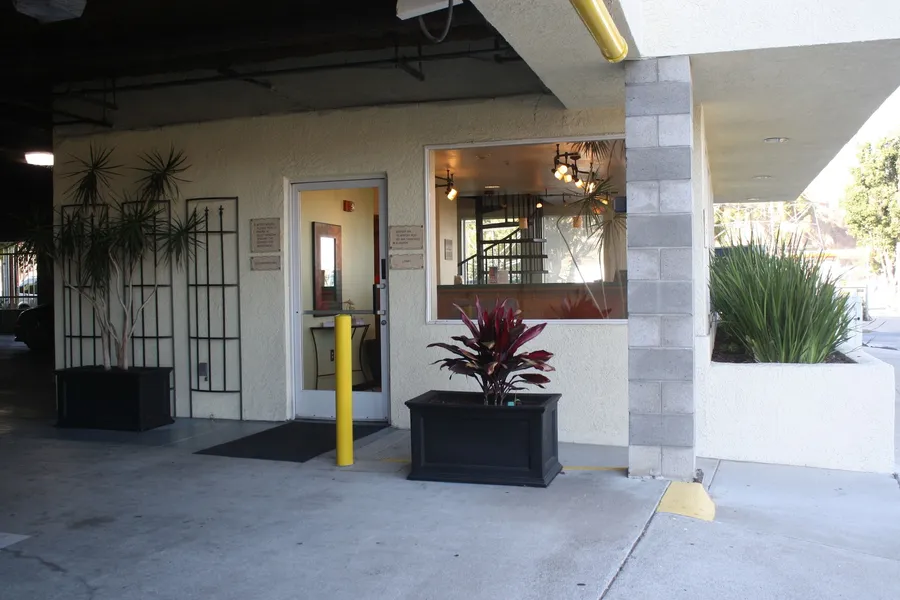 Airport Inn hotel detail image 6