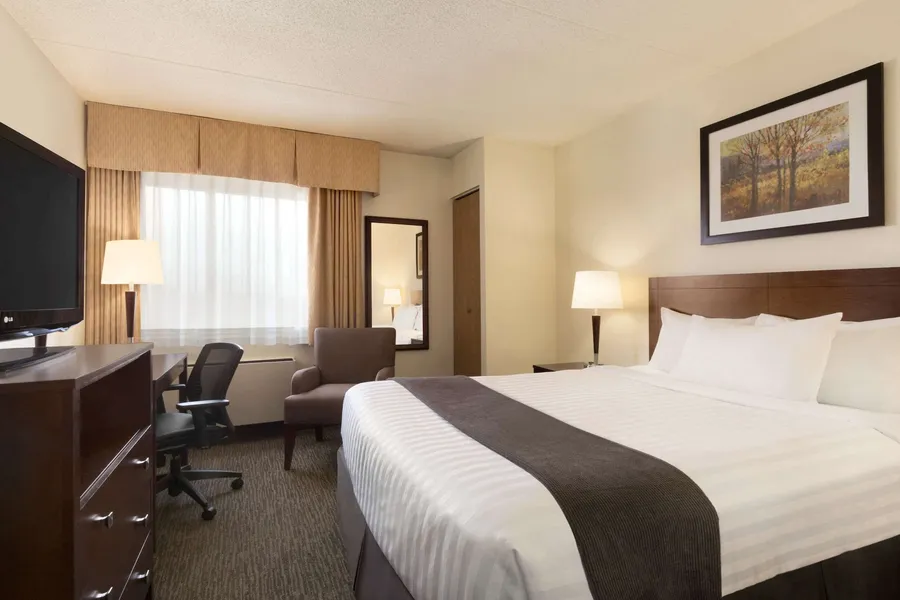 Travelodge by Wyndham Edmonton South hotel detail image 6