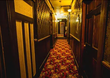 Alaskan Hotel and Bar hotel thumbnail 8