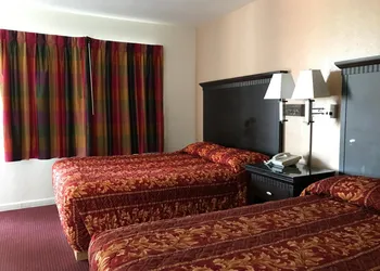 Town House Motel hotel thumbnail 8