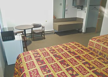 Amber Inn Motel hotel thumbnail 4
