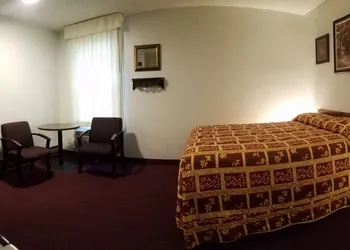 Amber Inn Motel hotel thumbnail 6