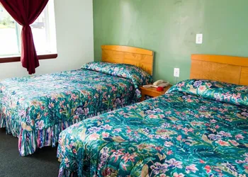 Bay Drive Motel hotel thumbnail 3