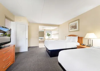 Days Inn & Suites by Wyndham Roseville/Detroit Area hotel thumbnail 5