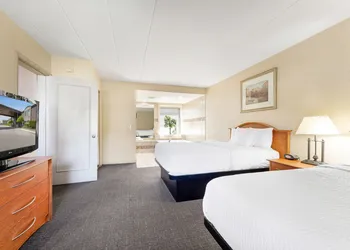 Days Inn & Suites by Wyndham Roseville/Detroit Area hotel thumbnail 5